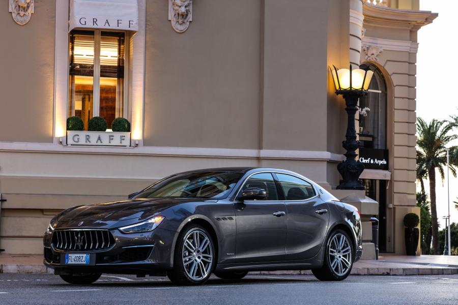  Maserati Ghibli S GranLusso 2017 года  (фото 40 из 45)